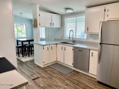 2233 E Behrend Dr unit 56, Phoenix, AZ 85024 - photo 6