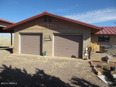 Large Garage w/1 opener