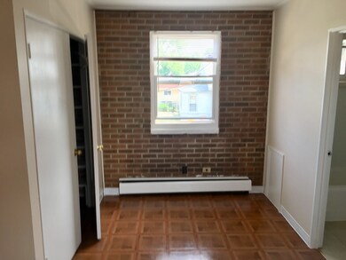 661 Yeoman St unit U4, Waukegan, IL 60085 - photo 4