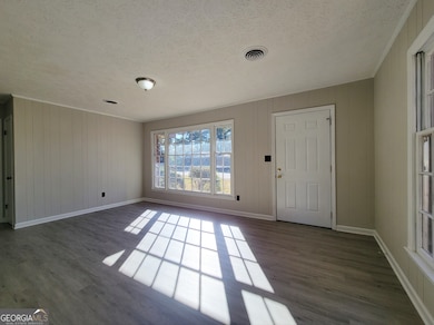 354 Emily Cir unit A, Winder, GA 30680 - photo 2