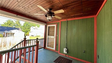 Lovely covered front porch!