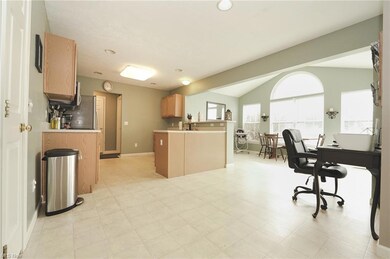 134 Stonefield Dr, Berea, OH 44017 - photo 5