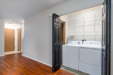 R1 Grandview Dr unit 1, South Burlington, VT 05403 - photo 3