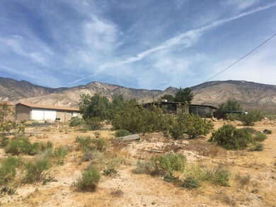 20719 Leif Rd, Mojave, CA 93501 - photo 3
