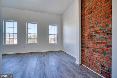 131 E North Ave unit 3RD FLR, Baltimore, MD 21202 - photo 4