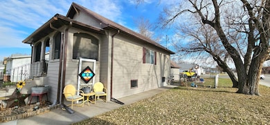 821 S Chestnut St, North Platte, NE 69101 - photo 4