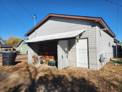 941 2nd Ave S, Glasgow, MT 59230 - photo 6