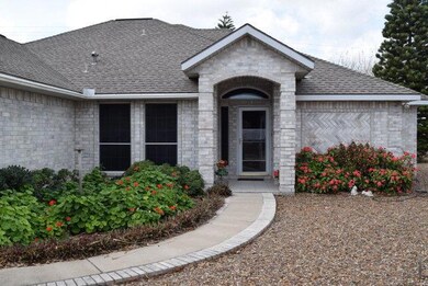 943 Katrin Dr unit Lot 511 PH 3, Alamo, TX 78516 - photo 2