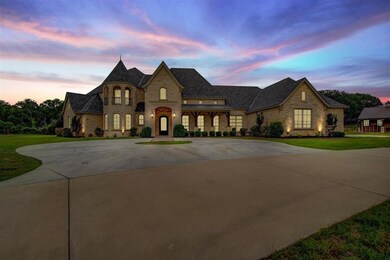 1290 Briarwood St, Weatherford, TX 76087 - photo 2