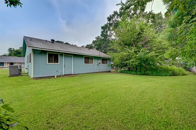 1125 8th St, Rosenberg, TX 77471 - photo 7