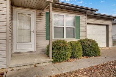 541 Travis St, Marshfield, MO 65706 - photo 3