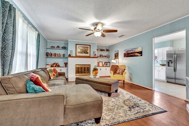 701 Kristofer St, Fredericksburg, TX 78624 - photo 6