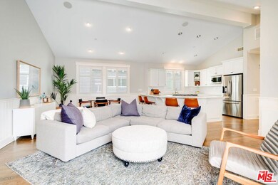 2116 Carnegie Ln unit B, Redondo Beach, CA 90278 - photo 4