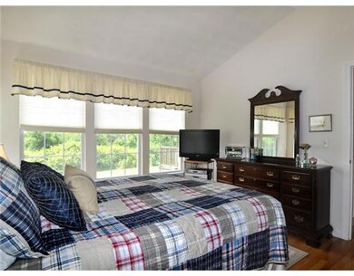 24 Carriage Trail, Middletown, RI 02842 - photo 7