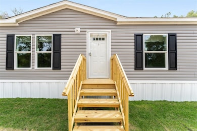 664 Boundary St, Bronson, FL 32621 - photo 2