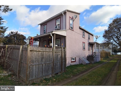 1128R Mount Laurel Ave, Temple, PA 19560 - photo 2