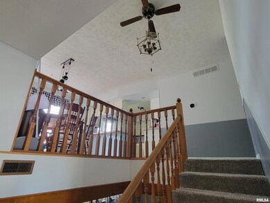 1660 Pulaski St, Lincoln, IL 62656 - photo 3