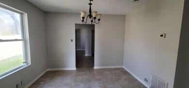 708 N Robinson St, Cleburne, TX 76031 - photo 6