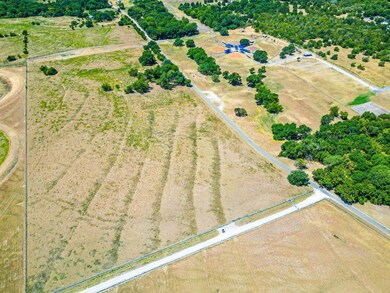 2401 Oak Valley Rd, Corsicana, TX 75110 - photo 2