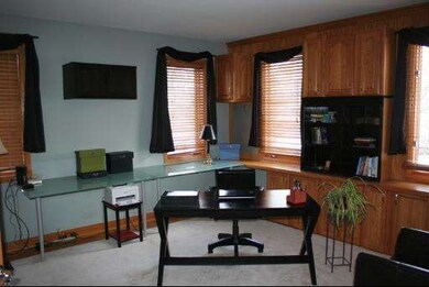 4359 Camelot Cir, Naperville, IL 60564 - photo 6