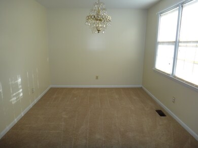 800 Smallwood Dr, Jacksonville, NC 28540 - photo 3