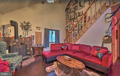 8117 Acorn Ct, East Stroudsburg, PA 18302 - photo 2