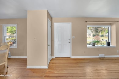 140 Willow Ln, Schenectady, NY 12302 - photo 6