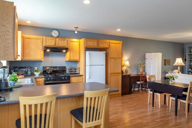 19 Edgefield Ln unit 3, Brunswick, ME 04011 - photo 6
