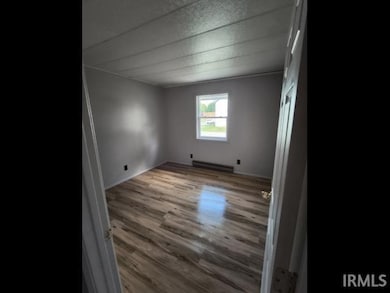 1003 W Kickapoo St, Hartford City, IN 47348 - photo 4