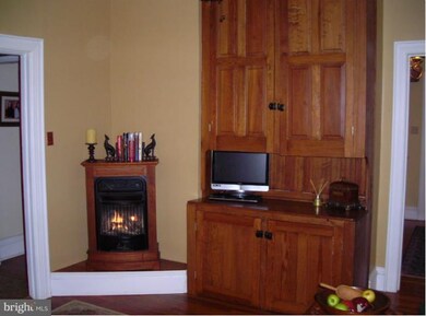 8 W 3rd St, Waynesboro, PA 17268 - photo 7