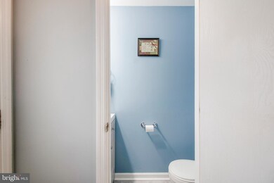 15106 Red Cedar Dr, Burtonsville, MD 20866 - photo 5