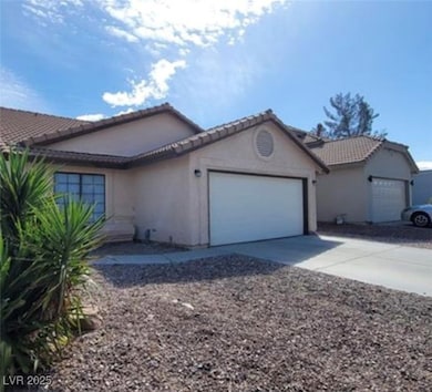 372 Rushing Creek Ct, Henderson, NV 89014 - photo 2