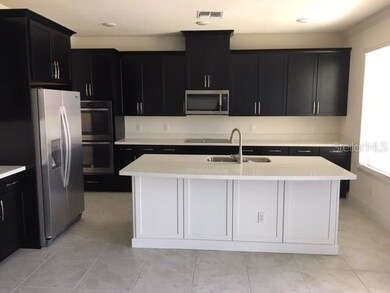 Gourmet kitchen