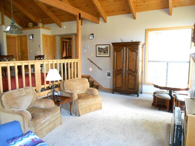 Living Room (2)