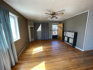 811 Mountain unit B, Espanola, NM 87532 - photo 3