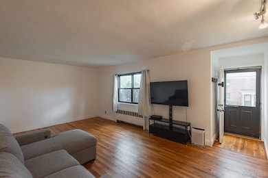 74-81 220th St unit 94B1, Oakland Gardens, NY 11364 - photo 2