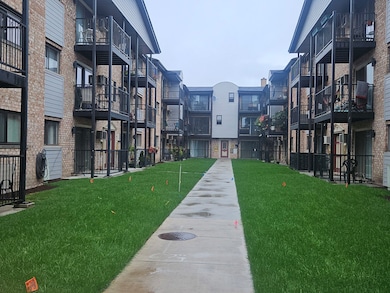 5349 N Delphia Ave unit 150, Chicago, IL 60656 - photo 2