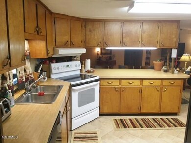 Kitchen (640x480)