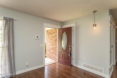 DSC08590-1.jpg-SMALL