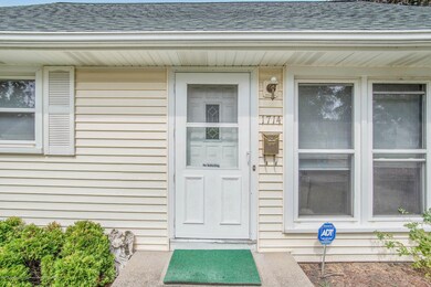 1714 Victor Ave, Lansing, MI 48910 - photo 4
