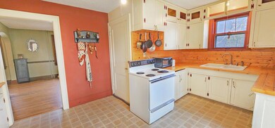 915 Center St, New Ulm, MN 56073 - photo 7