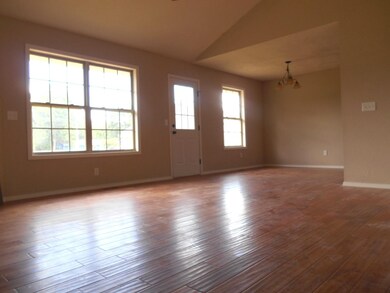 2619 e loren 006