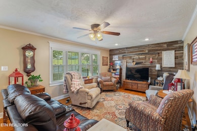 11-web-or-mls-20 Webster Court-3