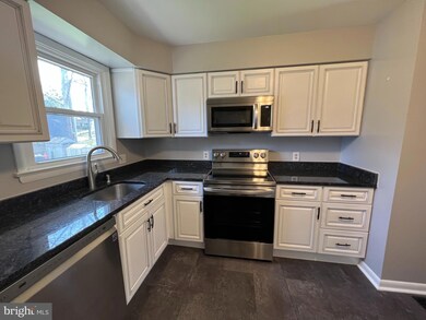 317 Hillsmere Dr, Annapolis, MD 21403 - photo 7