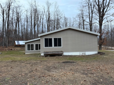 765 Mcgregor Rd, Vanderbilt, MI 49795 - photo 3