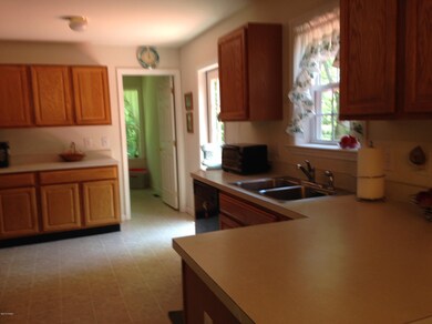 162 Aspen Dr, Milford, PA 18337 - photo 7