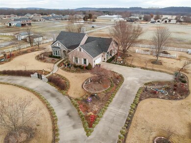 1912 Harris Dr, Fayetteville, AR 72701 - photo 5