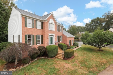 13006 Pebblestone Ct, Clifton, VA 20124 - photo 2