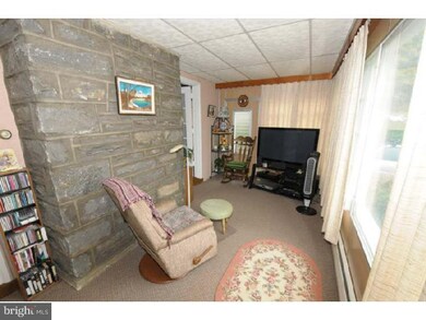 529 E Manoa Rd, Havertown, PA 19083 - photo 4