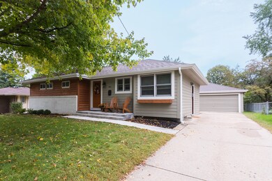 621 32nd St, West Des Moines, IA 50265 - photo 3